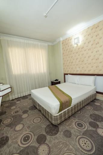 عکس هتل فجر