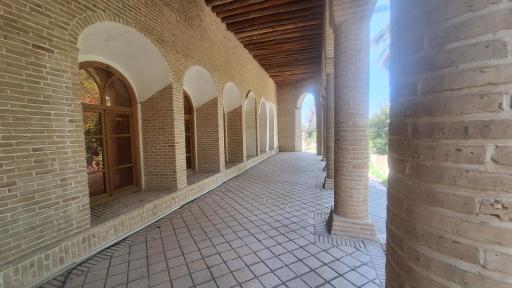 عکس عمارت صمیمی