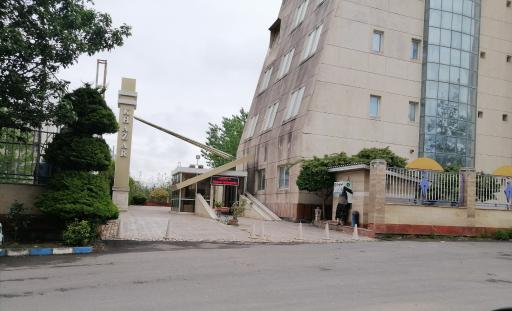 عکس موسسه آموزش عالی خزر