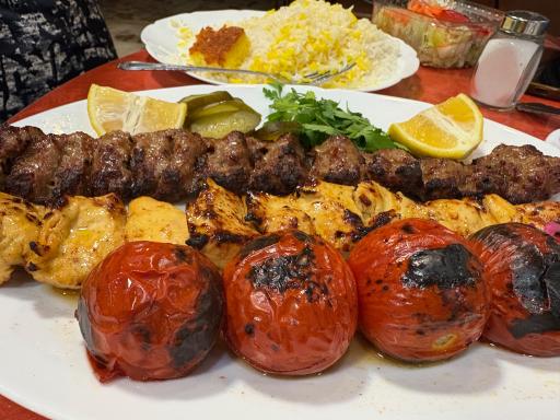 عکس رستوران آبشار