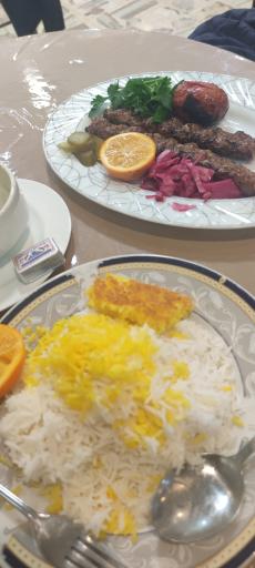 عکس رستوران آبشار