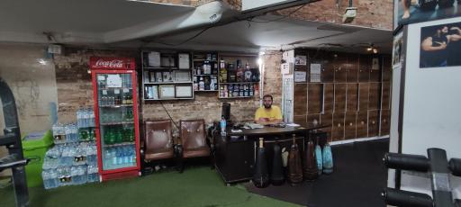 عکس باشگاه بدنسازی فرامرز