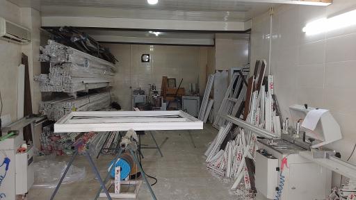 عکس مجتمع تولیدی درب و پنجره upvc مدرن