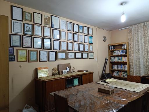 عکس سالن مطالعه و کتابخانه به زیستن 