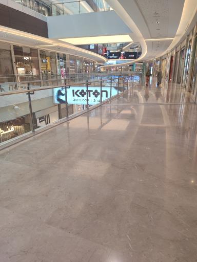 عکس میکا مال