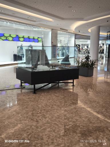 عکس مرکز خرید میکامال