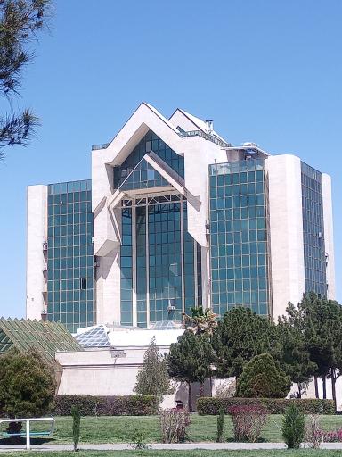 عکس مجتمع تجاری (برج شیشه‌ای) موزه ریاست جمهوری رفسنجان