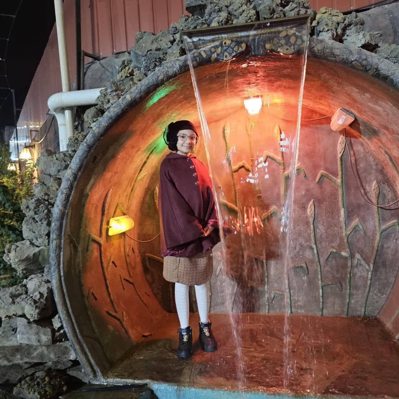 عکس عمارت نیاوران 