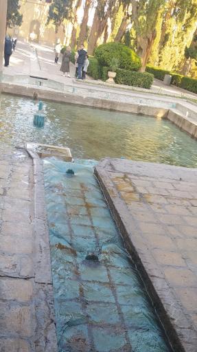 تقسیم گاه آب باغ فین