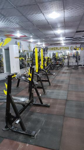 عکس باشگاه بدنسازی مبارز