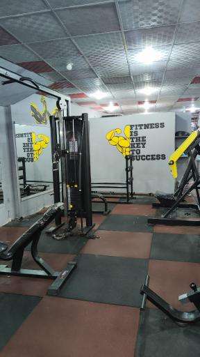 عکس باشگاه بدنسازی مبارز