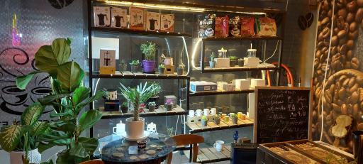 عکس کافه ویولت