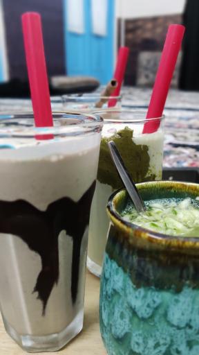 عکس کافه واو