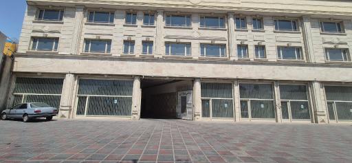 عکس انبار ناخن و چکش دی ام