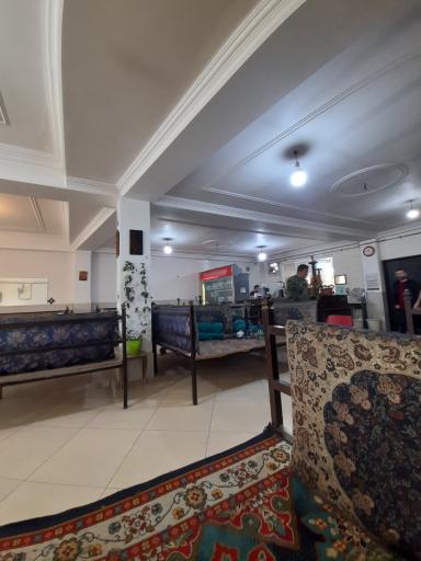 عکس سفره خانه سنتی بهارستان 