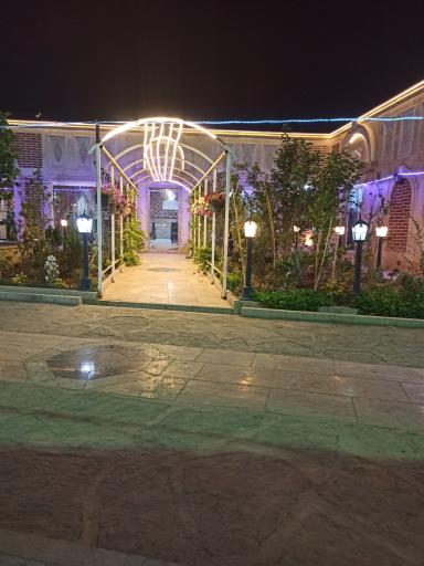 عکس عمارت نیاوران 