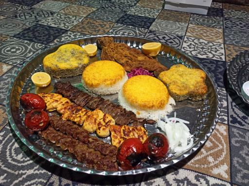 عکس عمارت نیاوران 