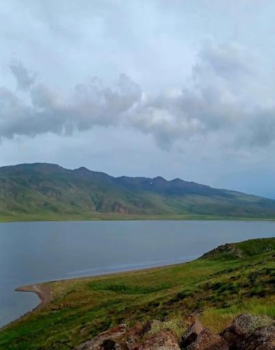 عکس دریاچه نئور