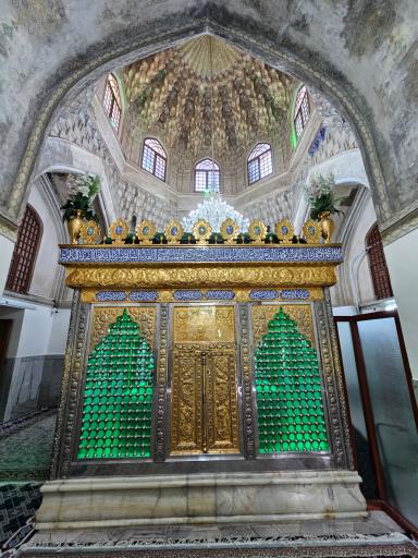 عکس گنبد خشتی امامزاده غیاث الدین محمد