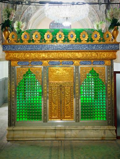 عکس گنبد خشتی امامزاده غیاث الدین محمد