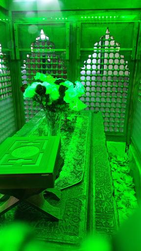 عکس گنبد خشتی امامزاده غیاث الدین محمد