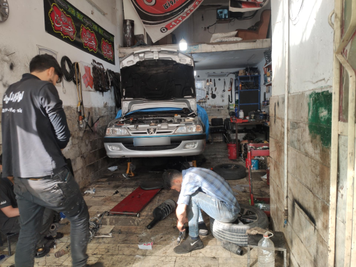 عکس تعمیرگاه خودرو متصدی (مکانیکی و جلوبندی)