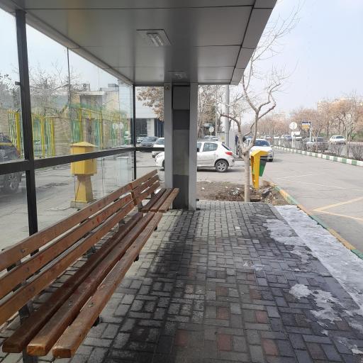 عکس ایستگاه اتوبوس اقبال لاهوری