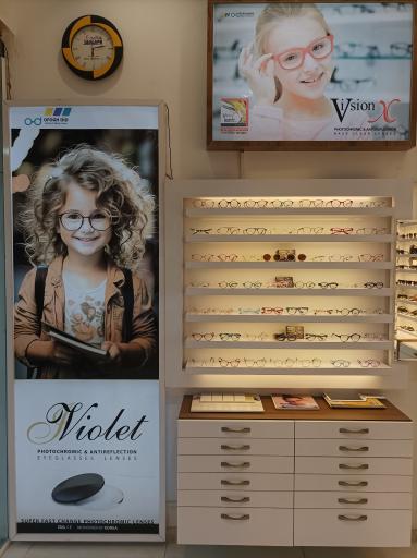 عکس عینک سازی و بینایی سنجی گلستان