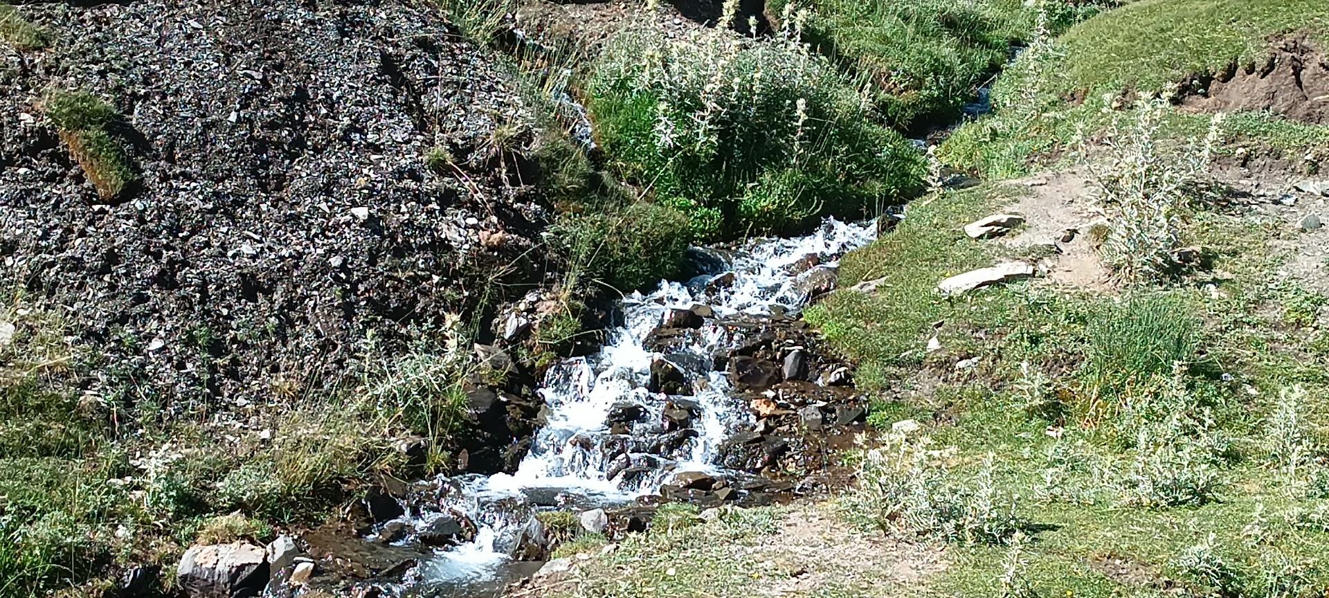 عکس دره نِهل زشک