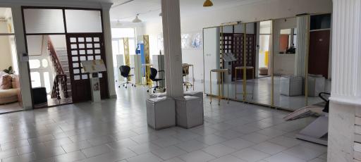 عکس آکادمی هما (آموزشگاه زیبایی چهره ها)