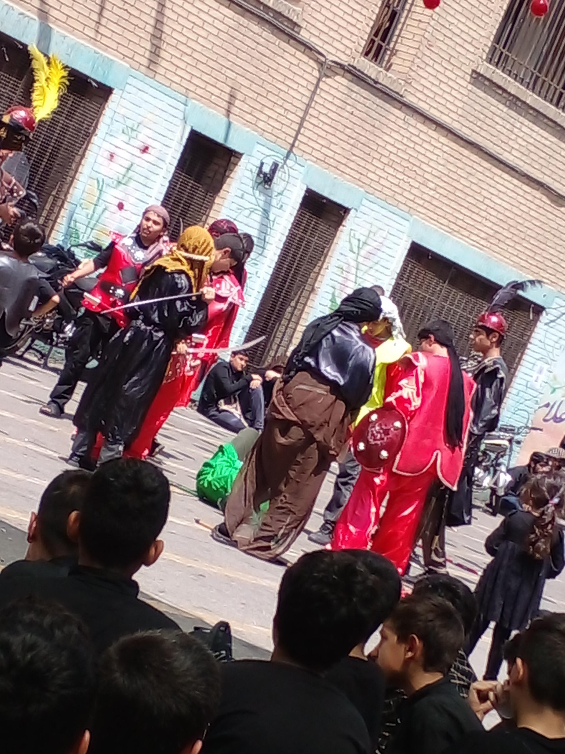 عکس هیئت نوجوانان کربلا و رهروان شهدا 