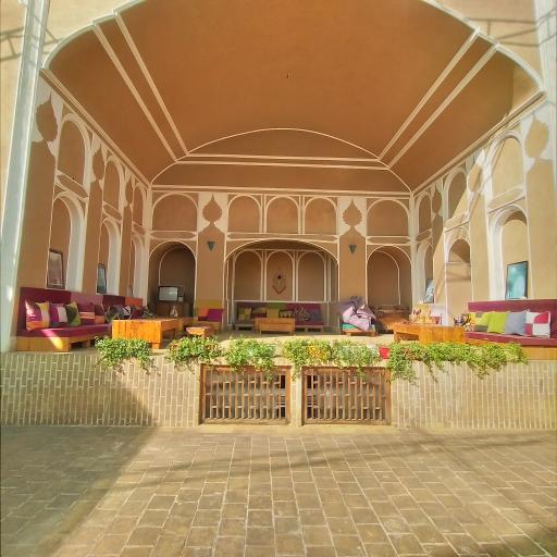 عکس هتل سنتی مظفر یزد