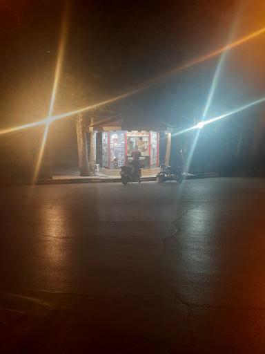 عکس دکه روزنامه فروشی