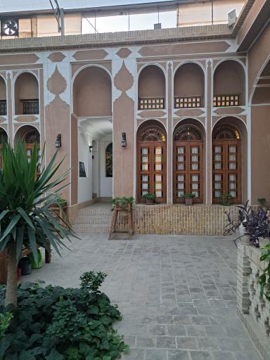 عکس هتل سنتی مظفر یزد