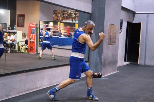 عکس باشگاه بدنسازی و بوکس پژوهش