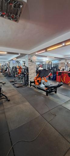 عکس باشگاه بدنسازی صبا