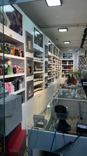 عکس عطر کارینا