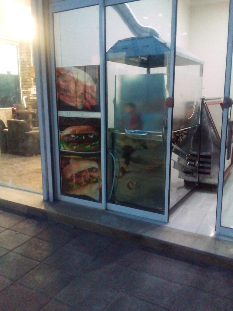 عکس ساندویچی ابوالفضل