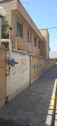 عکس دبيرستان دولتی پسرانه دوره دوم شهید احمد کاظمی