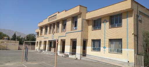 عکس دبيرستان دولتی پسرانه دوره دوم شهید احمد کاظمی