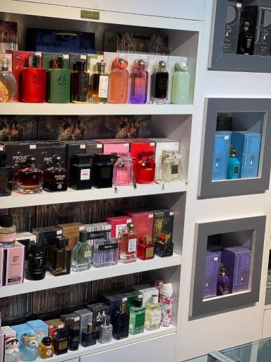 عکس عطر کارینا