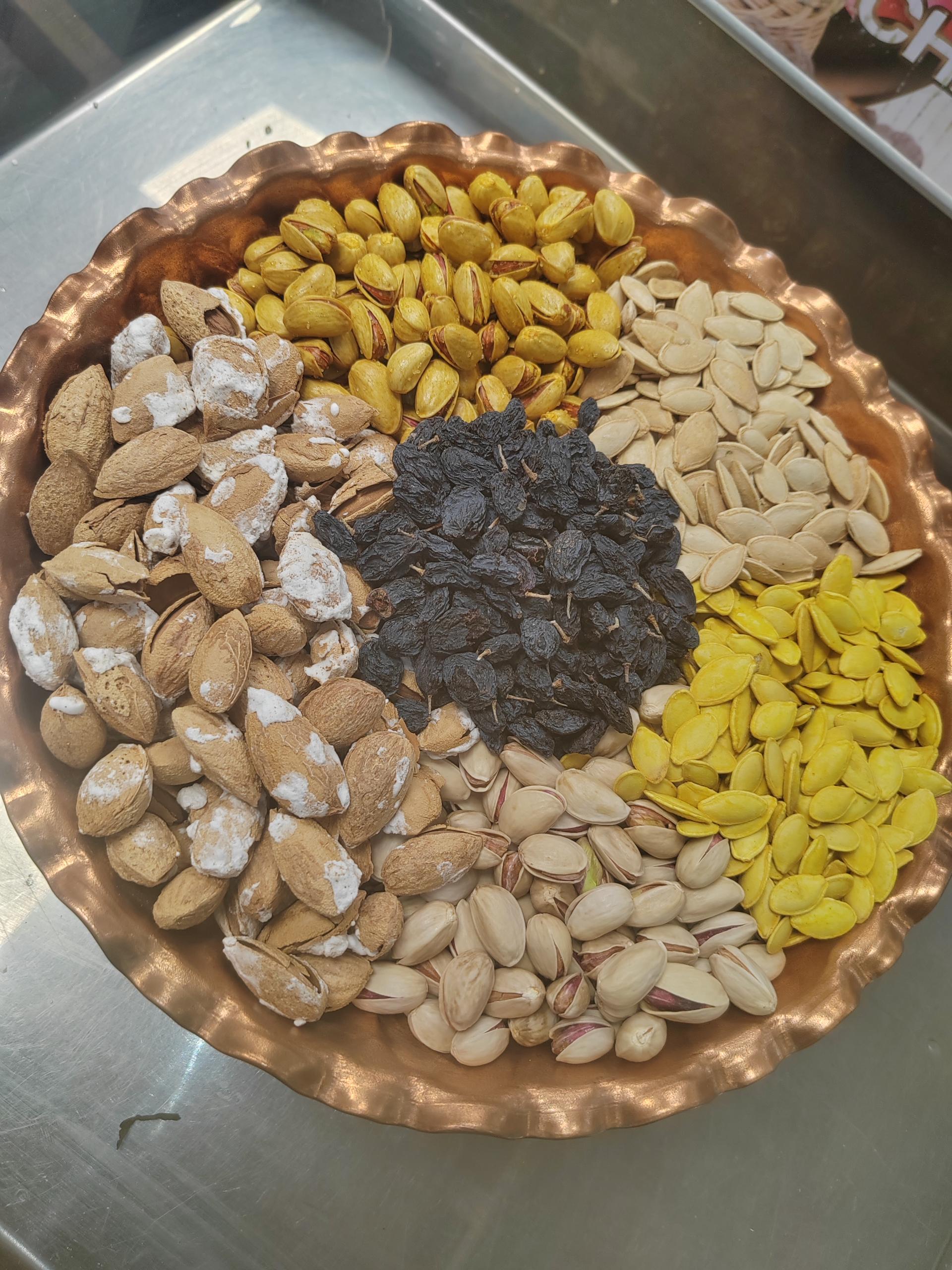 عکس آجیل و خشکبار دست چین مبارکه