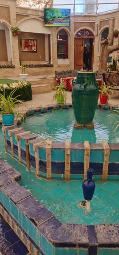 عکس مجموعه اقامتی پذیرایی سنتی قرص ماه