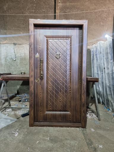 عکس فروشگاه درب ضد سرقت آقایی