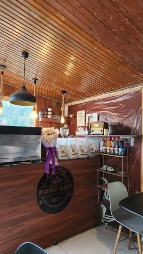 عکس کافه پیانو