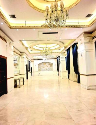 برج مجلل نگین پونک 