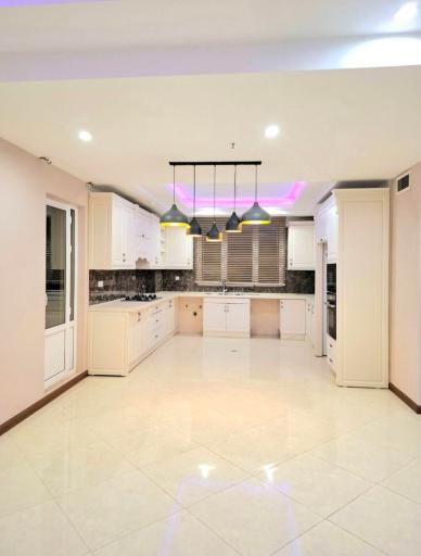 عکس برج مجلل نگین پونک 