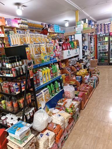 عکس فروشگاه مواد غذایی یادگار پدر