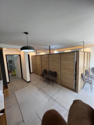 عکس گفتاردرمانی و کاردرمانی توانیاب