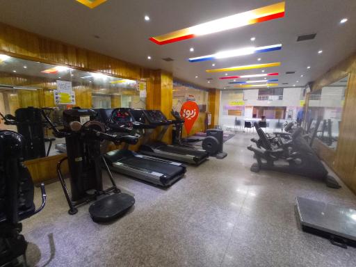 عکس استخر قصر آبی قم